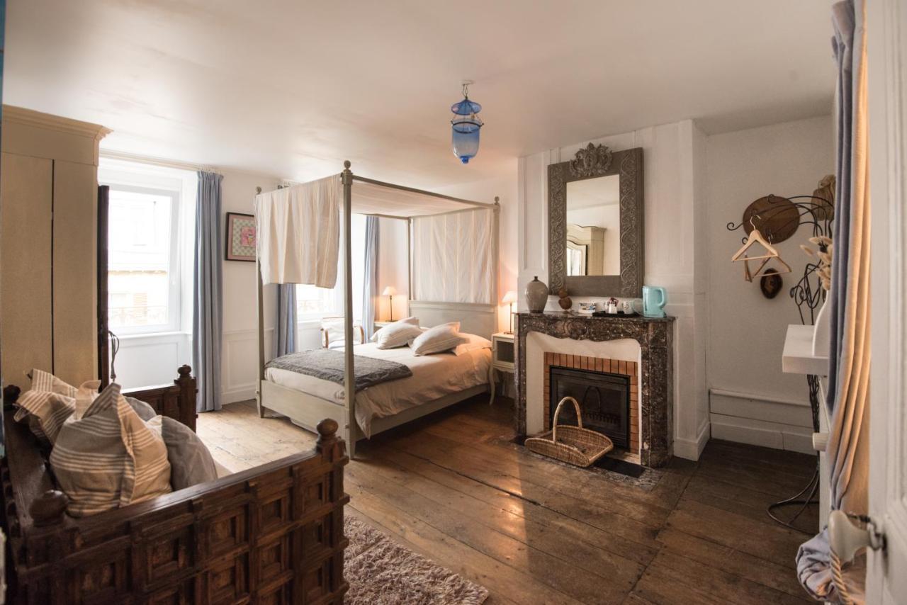 Les Chambres De Lourmel Понтиви Экстерьер фото
