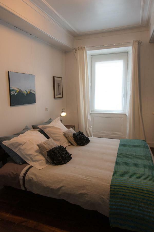 Les Chambres De Lourmel Понтиви Экстерьер фото